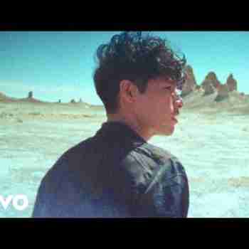 To The Light ดาวน์โหลดริงโทนฟรี