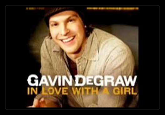 In Love With A Girl Zəng melodiyası Pulsuz