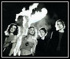 Celebrity Skin রিংটোন ফ্রি ডাউনলোড করুন